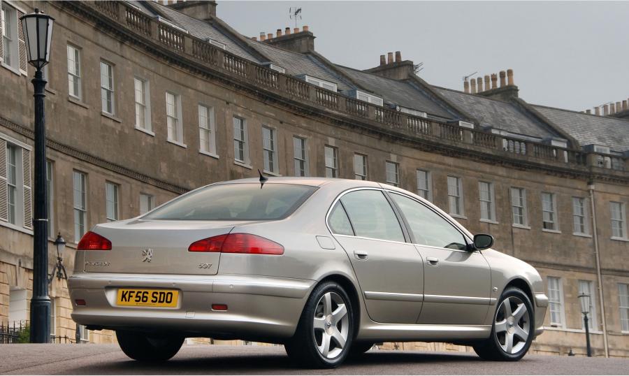  Peugeot 607 2004 года  (фото 12 из 26)